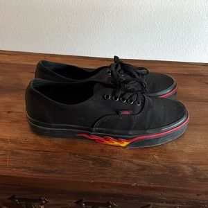 FLAME SIZE WOMENS 10 AUTHENTIC VANS!